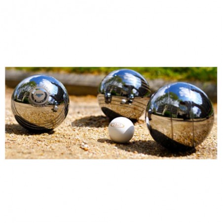 Pendant tout l'été, repartez avec votre triplette de boules de pétanque
